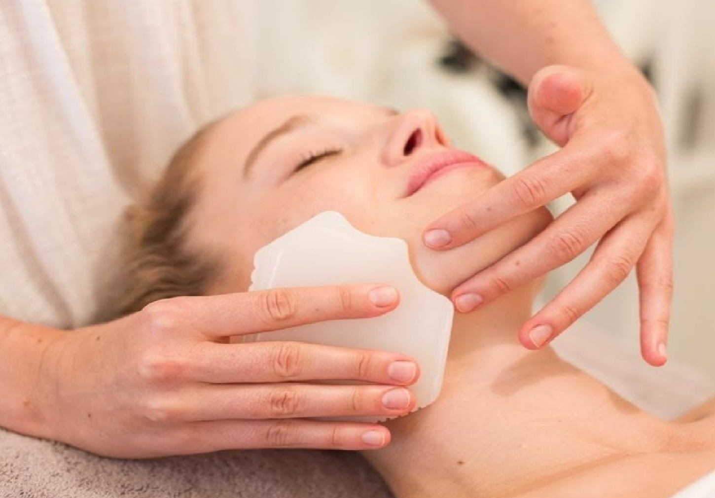 ГУАША-МАССАЖ ЛИЦА