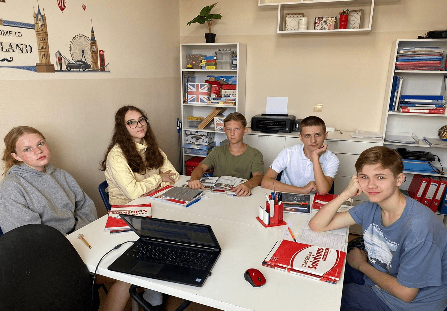 Английский для подростков в группе